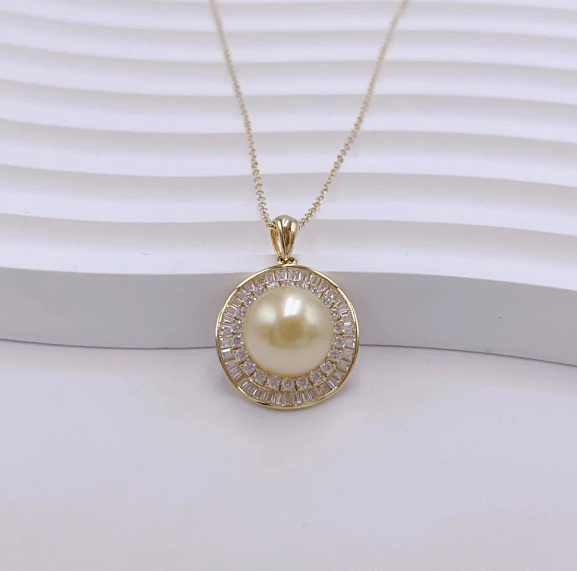 South Sea Golden Pearl Luxury Pendant/10-11MM