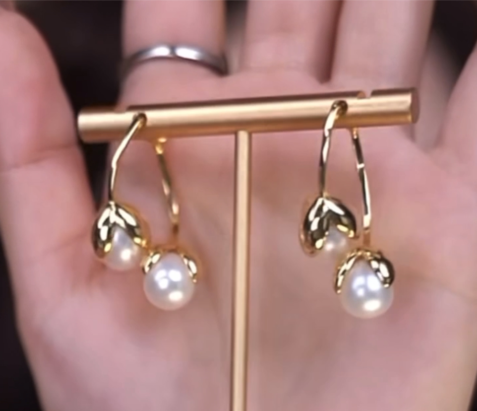 Designer Style:Freshwater Non-bead Pearl 'Magnolia' Earrings 8.5-9.5mm, Fashionable and Versatile