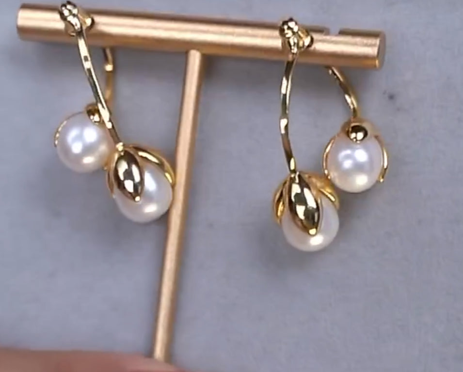 Designer Style:Freshwater Non-bead Pearl 'Magnolia' Earrings 8.5-9.5mm, Fashionable and Versatile