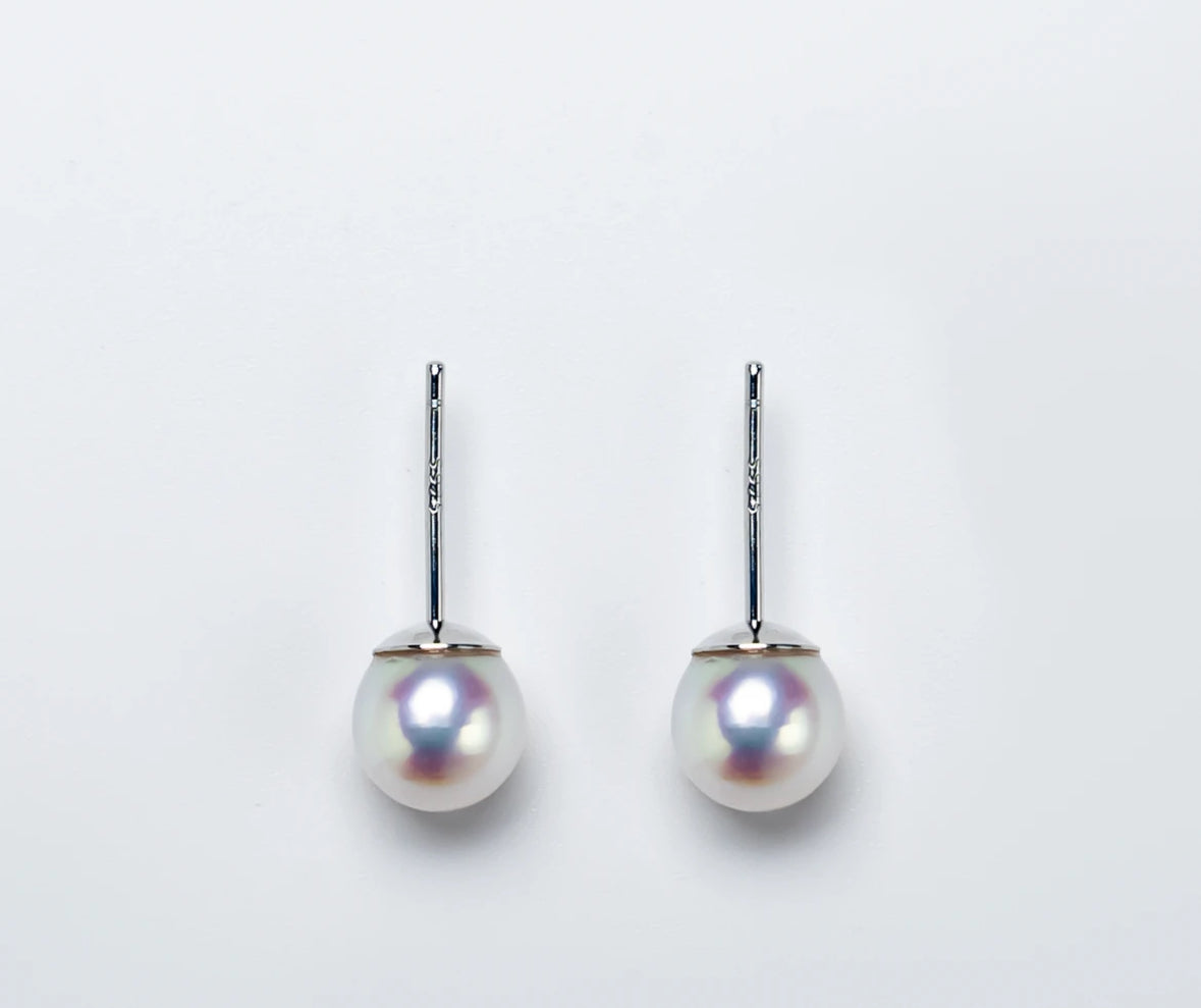 Stunning Japanese Akoya Cultured pearl earrings (6-7mm)