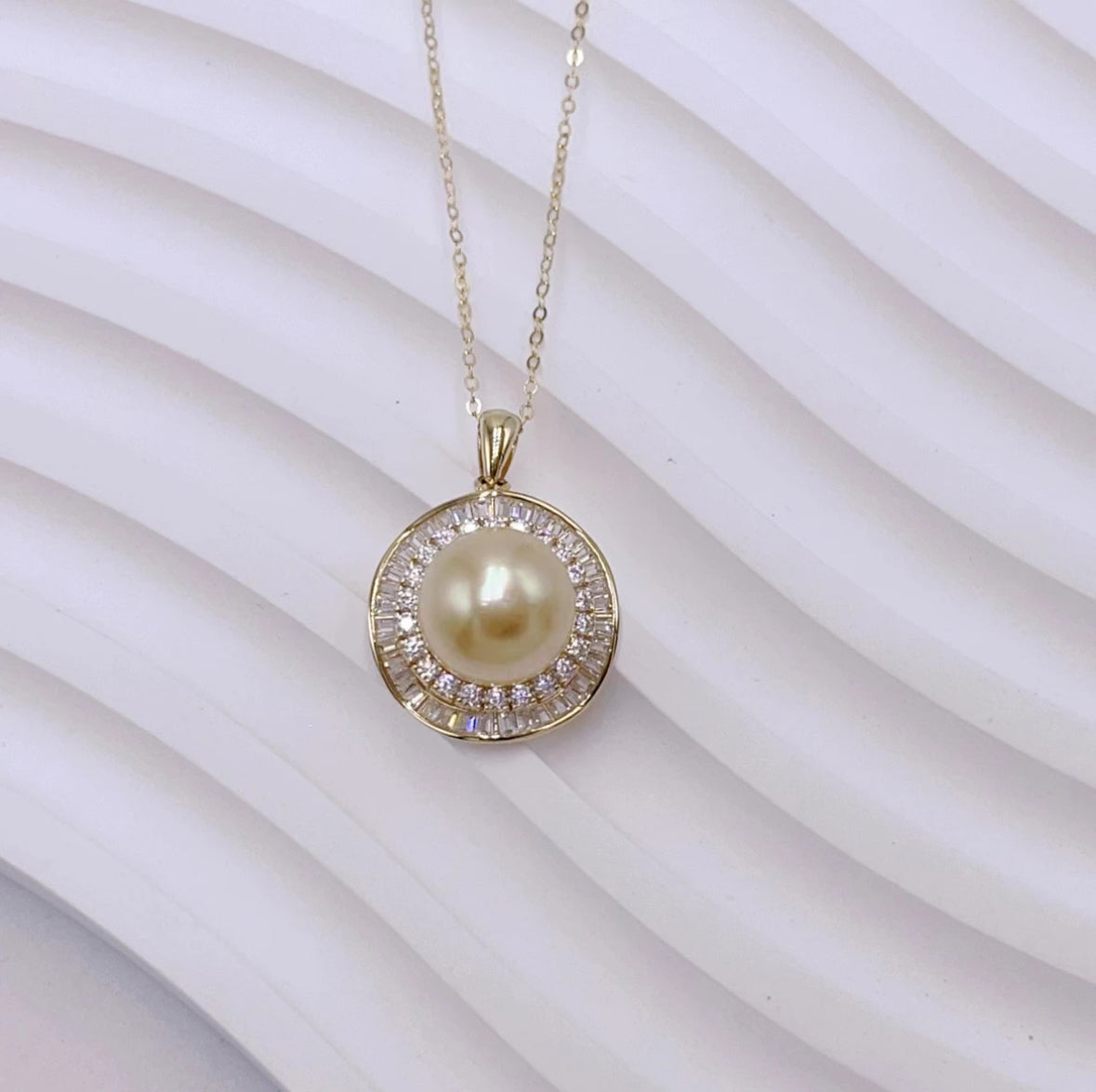 South Sea Golden Pearl Luxury Pendant/10-11MM