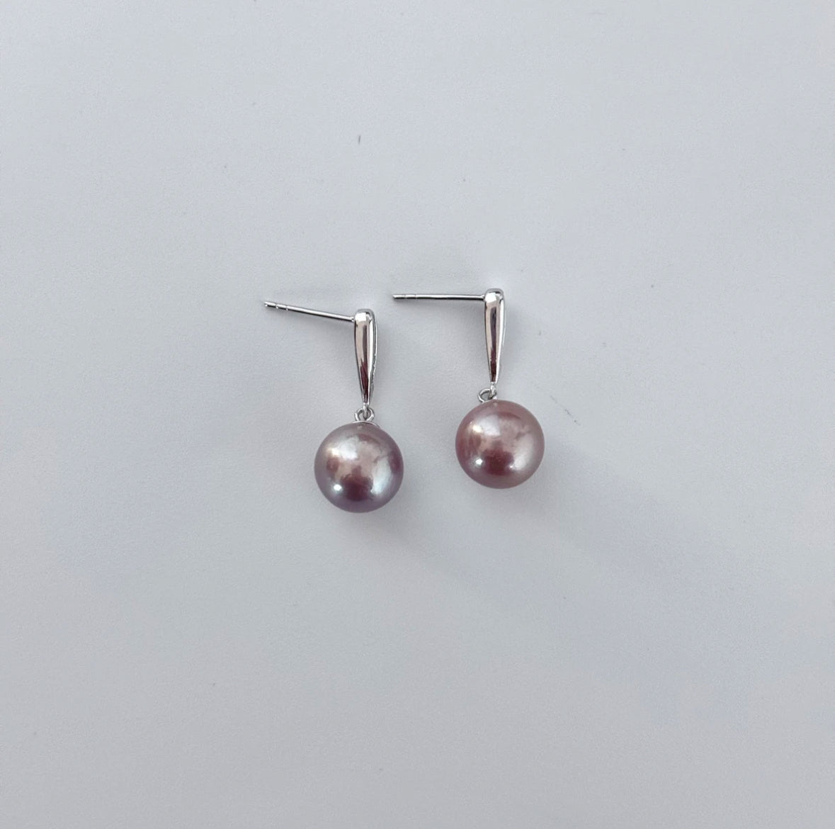 Natural Freshwater Dazzling Purple Pearl Earrings 10-11mm, E31