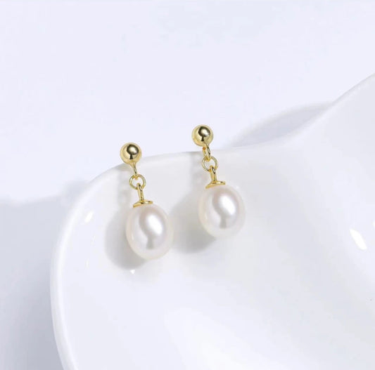 Oval Shaped Freshwater Pearl Earrings(non-bead pearl)