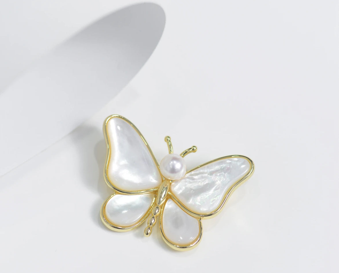 Seawater Akoya 'Happiness Butterfly' Pearl Brooch Light Luxury Temperament/Alloy/6-7mm Natural Pearl