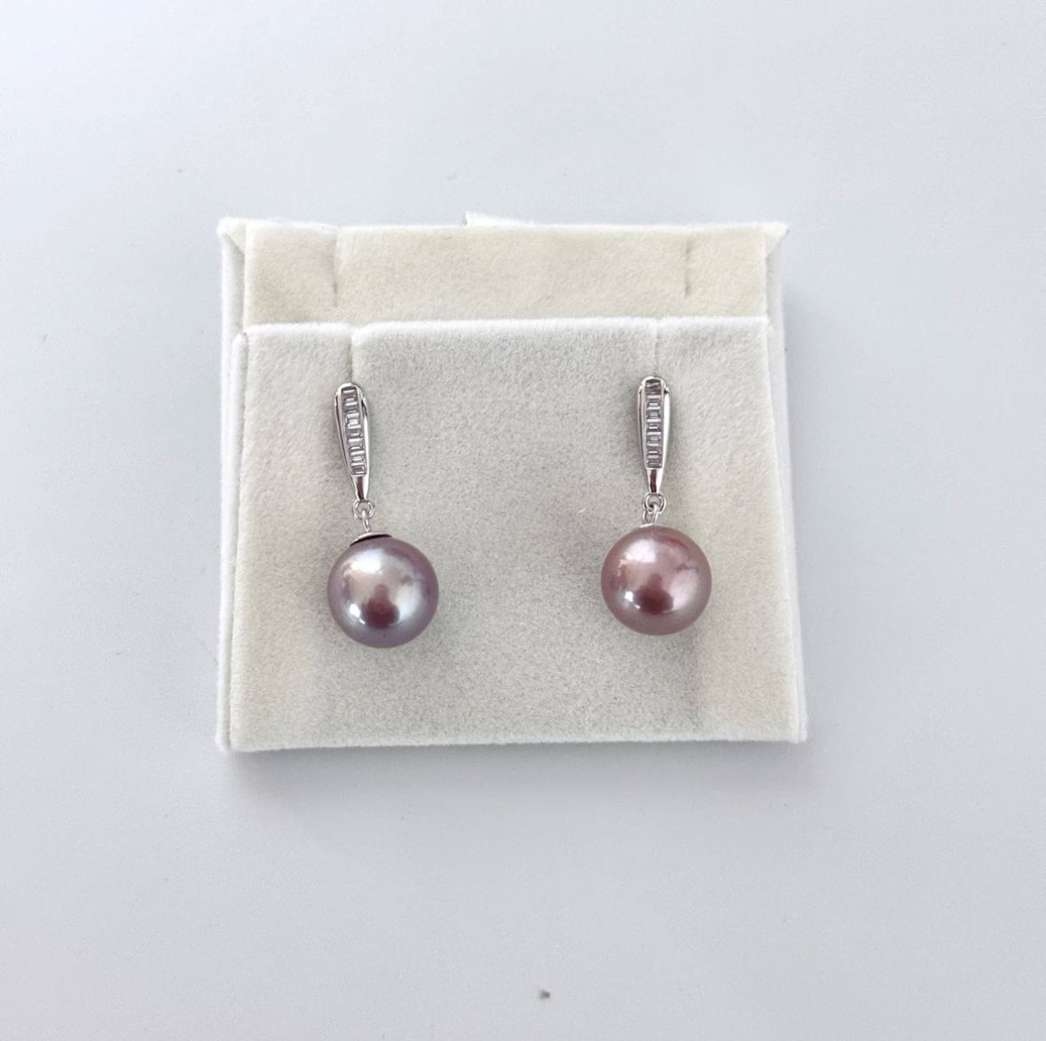 Natural Freshwater Dazzling Purple Pearl Earrings 10-11mm, E31