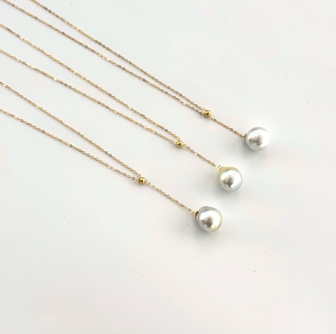 The South Sea pearls of Australia ,White Aurora Baroque pearl pendant with 18K Y-shaped chain(diverse shipping, one piece)