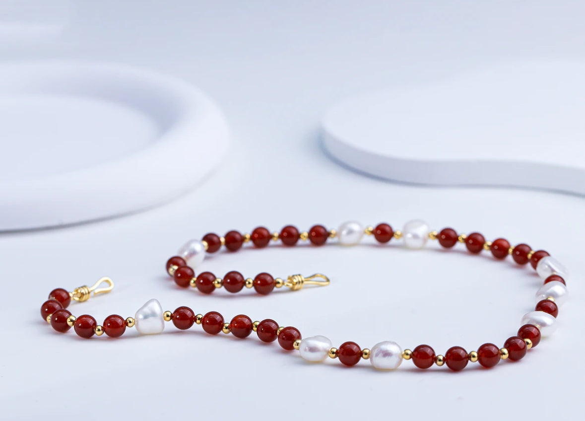 Freshwater minimalist versatile pearl 8-9mm + red agate fashionable pearl necklace design