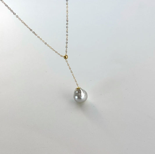 The South Sea pearls of Australia ,White Aurora Baroque pearl pendant with 18K Y-shaped chain(diverse shipping, one piece)