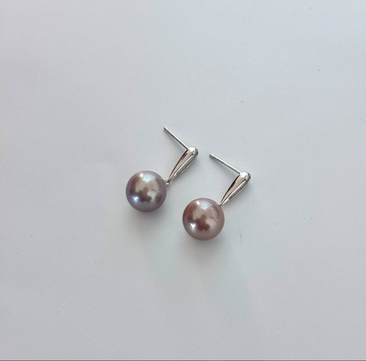 Natural Freshwater Dazzling Purple Pearl Earrings 10-11mm, E31