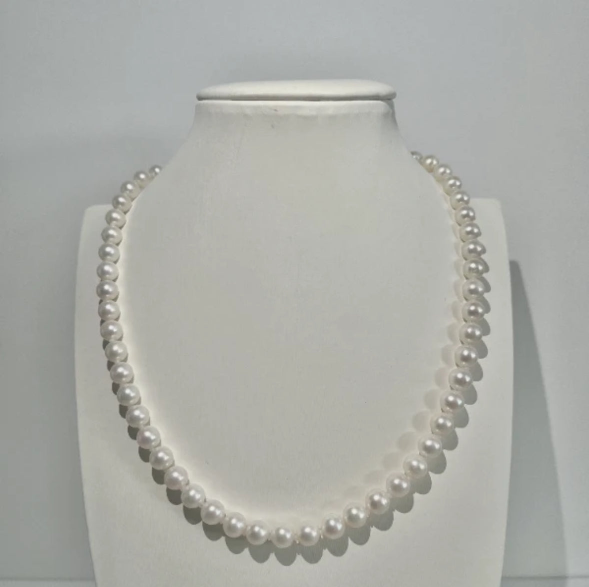 Japanese Akoya Pearl Necklace with S925 Silver setting 8-9mm