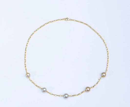 South Sea Australian golden pearl S925 silver inlaid necklace, designer style, 9-11mm, with a chic and fashionable design.